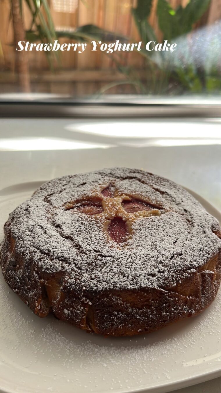 Yoghurt Sweet Strawberries Cake