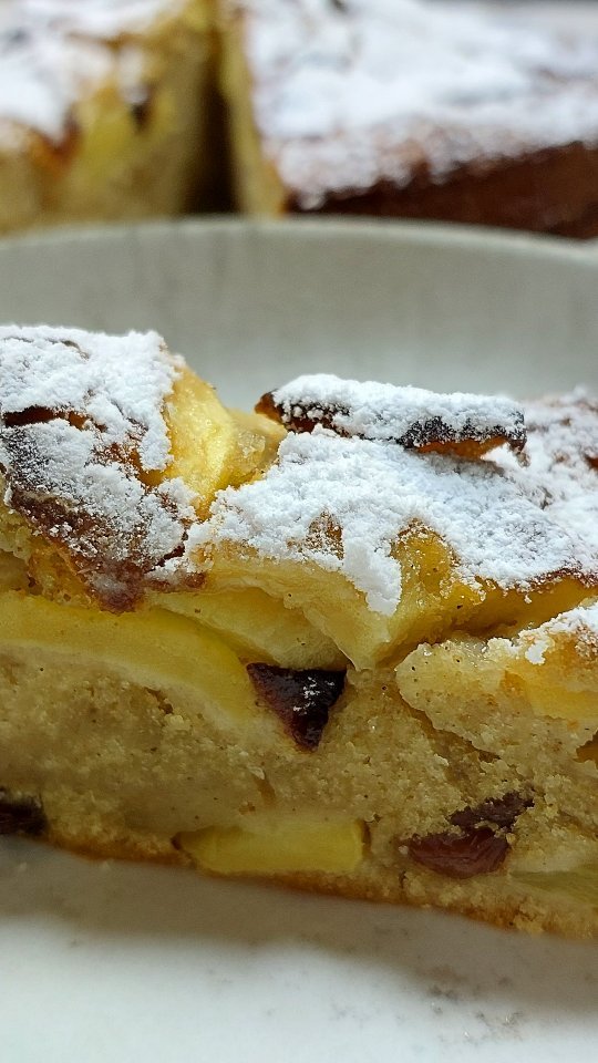 Bolzano Apple Cake