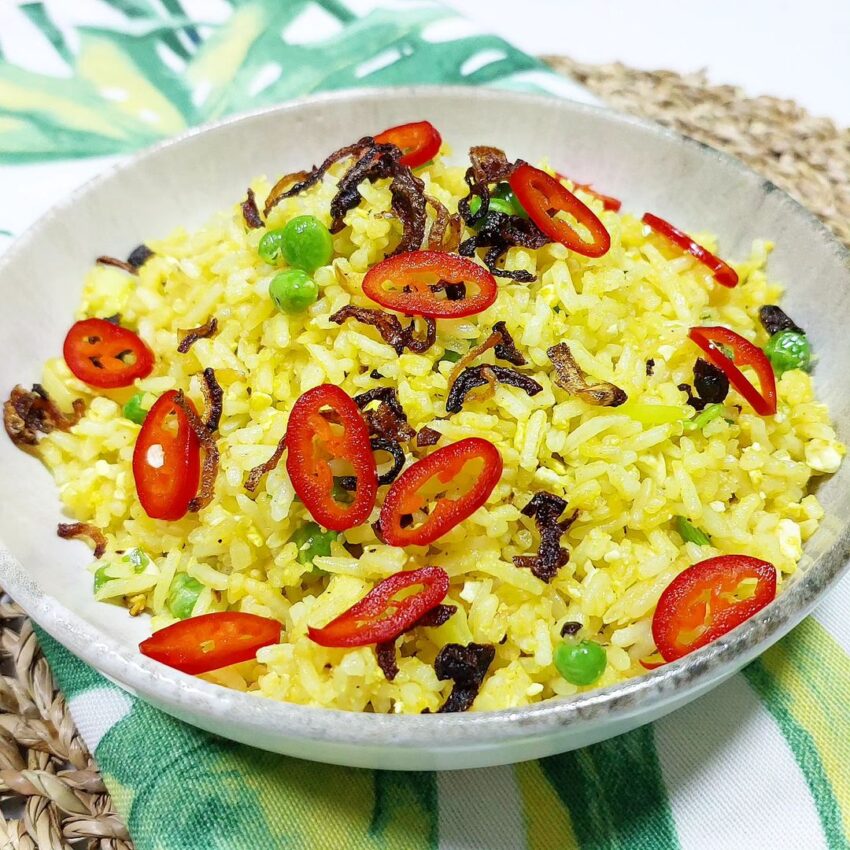 Com Chien Trung Muoi (Vietnamese Salted Egg Fried Rice)