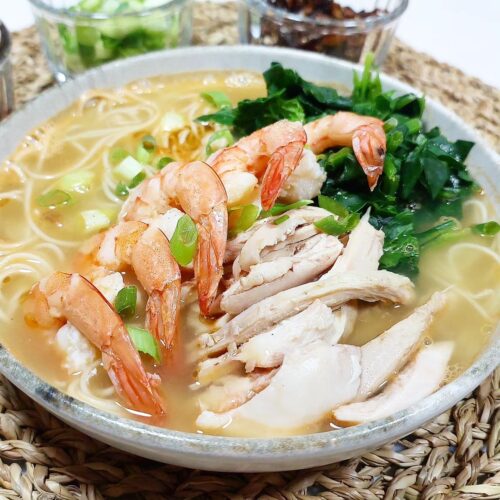 Chicken hor fun noodles