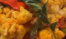 Spicy Cauliflower And Capsicum Curry