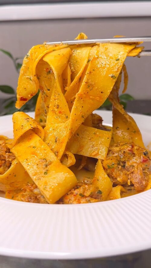 Spicy king prawn fettuccine