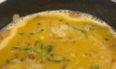Dal With Garlic Curry Leaves