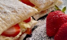 Strawberries And Cream Puff Pastry Sandwiches