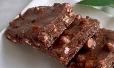 Easy 4 Ingredients Rocky Road