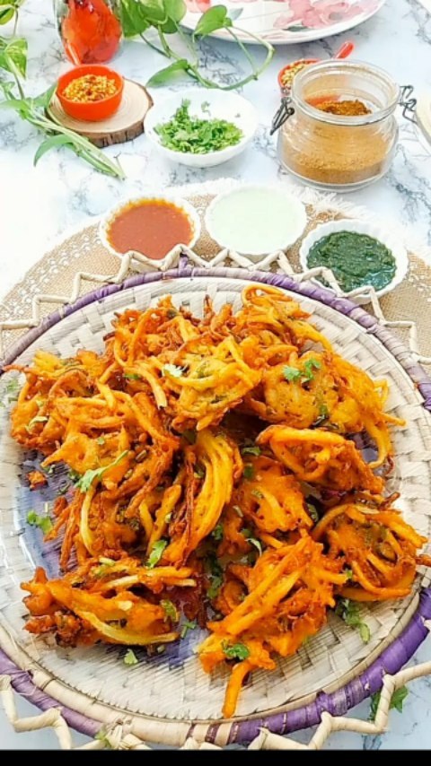 Onion And Potatoes Pakoras
